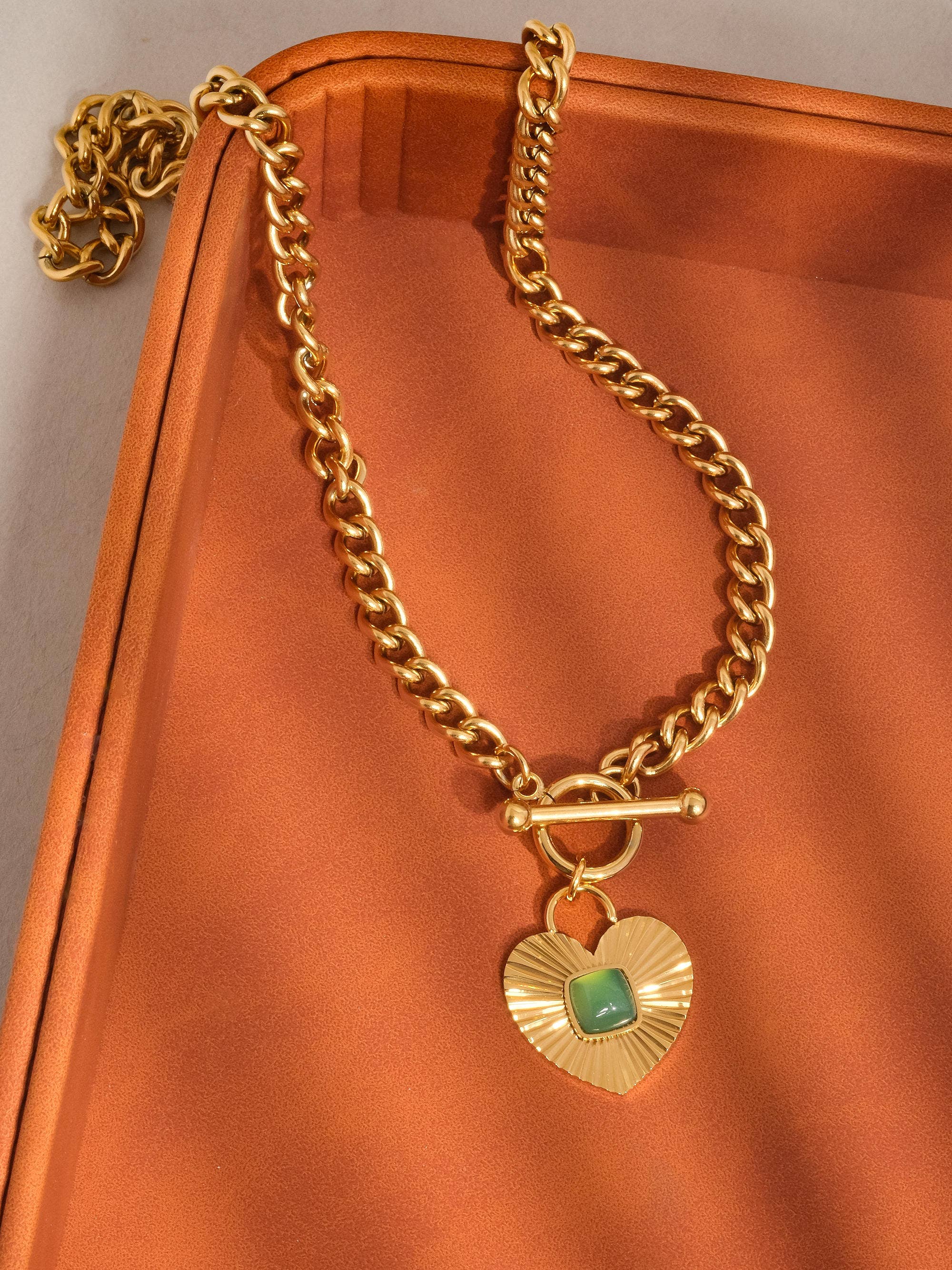 Après 18K Green Heart Chain Necklace
