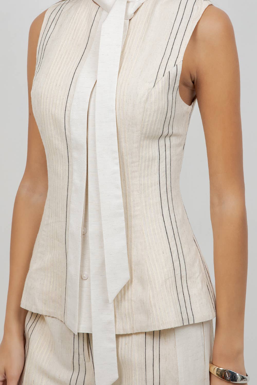 Premium- Tie Neck Linen Blend Top